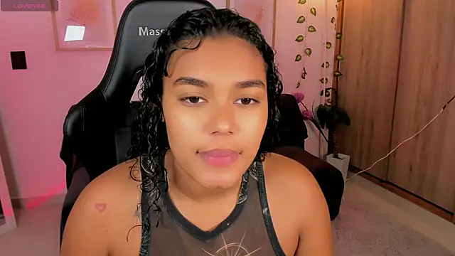 aleja montiel   online show from 05-20-26, 12:35