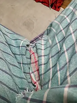 Snapshot of hairipussy2 chatting on 03-02-25, 01:31 hairipussy2 online show from 03-02-25, 01:31