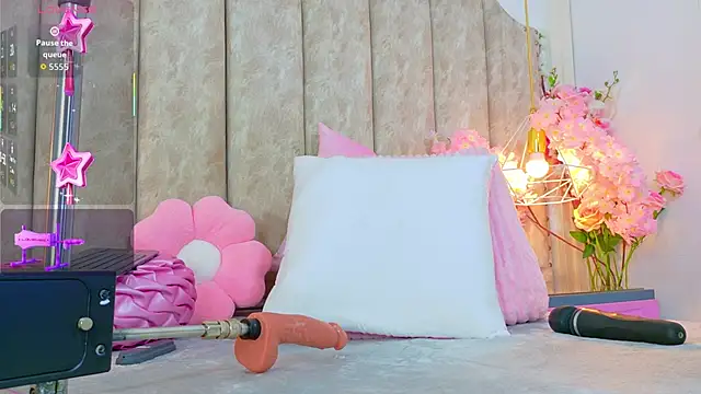 ShanelWest online show from 09-25-25, 01:17