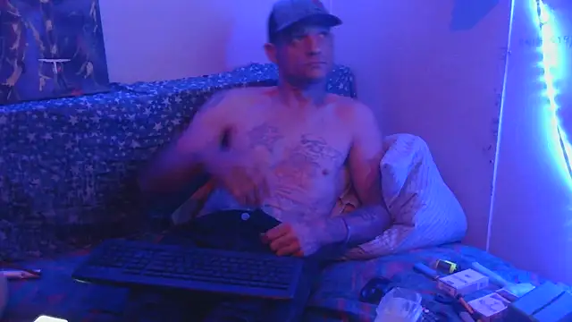 TheOneYouLove69 online show from 10-31-25, 03:25