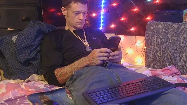 TheOneYouLove69 online show from 11-13-25, 01:53