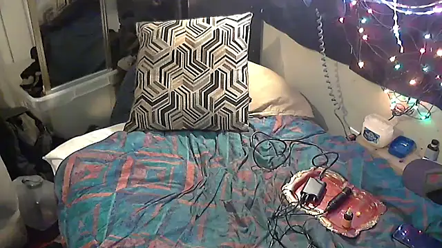 TheOneYouLove69 online show from 02-18-26, 09:00