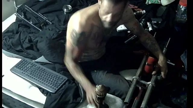 TheOneYouLove69 online show from 06-29-26, 03:57