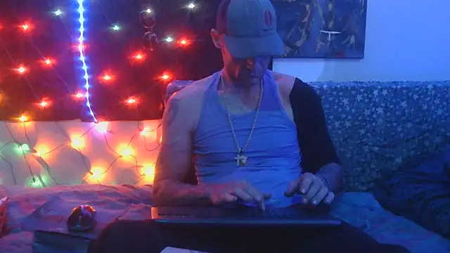 TheOneYouLove69 online show from 11-03-25, 04:39