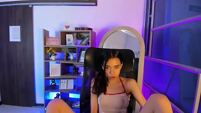 Jasmin Skinny online show from 10-26-25, 03:40