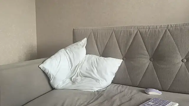Snapshot of weshycouple chatting on 05-26-26, 03:04 weshycouple online show from 05-26-26, 03:04