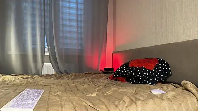 weshycouple online show from 10-15-25, 07:22