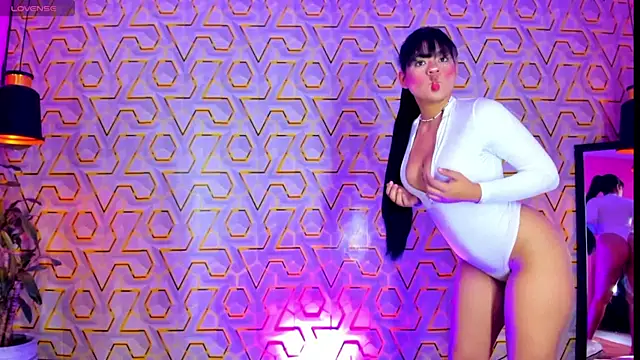 GIRLS DIRTY XTREME online show from 03-10-25, 07:00