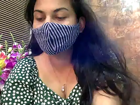 Snapshot of HaaniKaur chatting on 03-11-25, 07:57 HaaniKaur online show from 03-11-25, 07:57