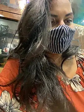 Snapshot of HaaniKaur chatting on 01-07-25, 05:20 HaaniKaur online show from 01-07-25, 05:20