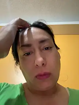 xLadyScarlettx online show from 10-18-25, 02:35