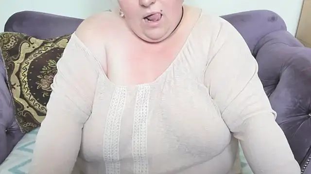 fashiona online show from 10-25-25, 09:37