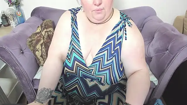 fashiona online show from 02-24-26, 09:21