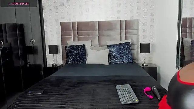 LiaJohnnson online show from 01-15-26, 09:12