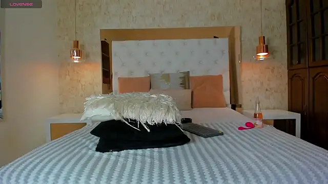 Snapshot of LiaJohnnson chatting on 03-01-26, 02:00 LiaJohnnson online show from 03-01-26, 02:00