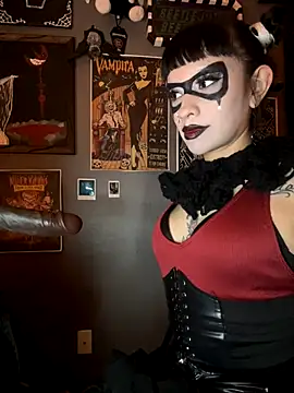 Gothbabbi online show from 10-31-25, 03:25