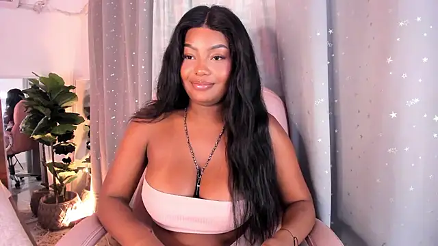 Snapshot of Isaa_Coleman_ chatting on 02-05-25, 11:28 Isaa Coleman  online show from 02-05-25, 11:28