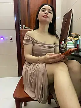 LiLi-Kirix99 online show from 05-18-26, 07:24