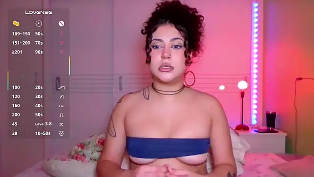 Snapshot of ann4montez_ chatting on 10-29-25, 01:10 ann4montez  online show from 10-29-25, 01:10