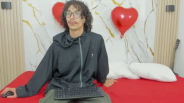 Snapshot of KittyStarmorbid chatting on 02-14-26, 11:16 KittyStarmorbid online show from 02-14-26, 11:16