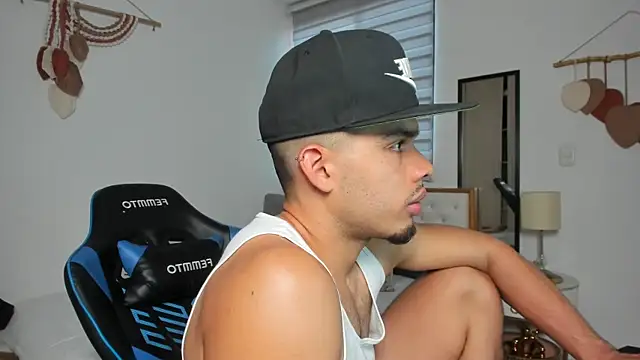 mateoleonee online show from 03-04-26, 07:43