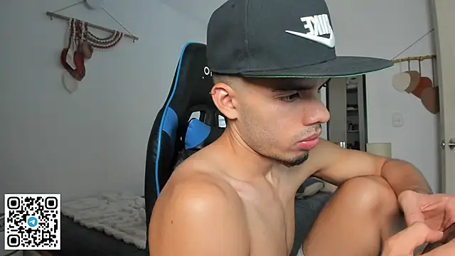 mateoleonee online show from 01-06-26, 04:33