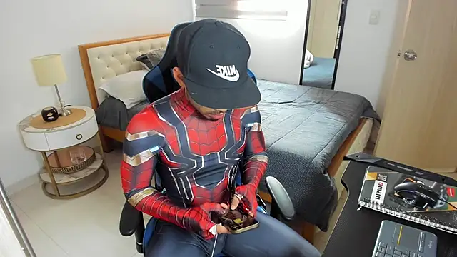 mateoleonee online show from 10-16-25, 01:52