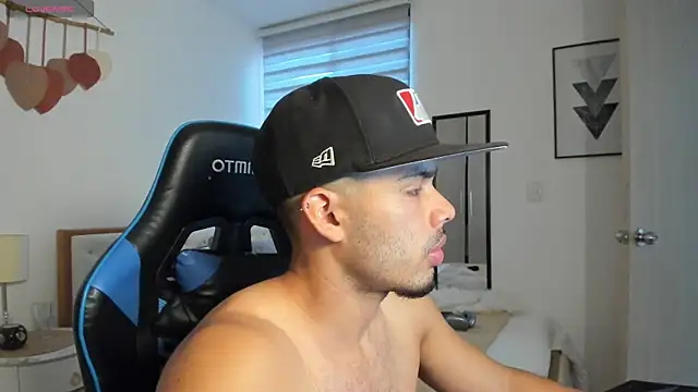 mateoleonee online show from 10-03-25, 08:21