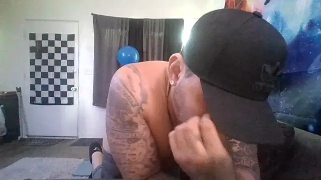Snapshot of Antoniothedon chatting on 06-18-26, 11:21 Antoniothedon online show from 06-18-26, 11:21
