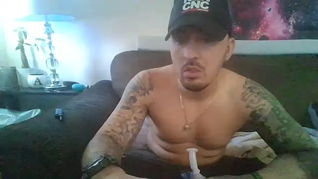 Snapshot of Antoniothedon chatting on 02-10-25, 08:10 Antoniothedon online show from 02-10-25, 08:10