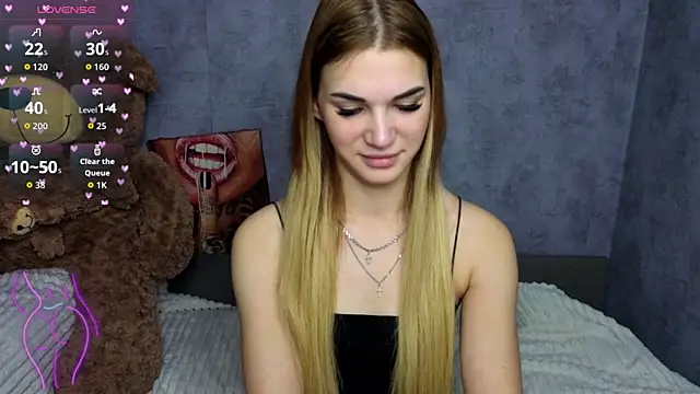 Hellen Moore online show from 10-29-25, 12:20