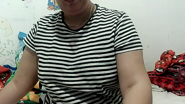 Snapshot of VixenBya chatting on 12-21-24, 04:36 VixenBya online show from 12-21-24, 04:36