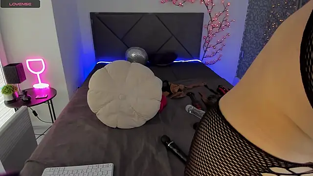 Snapshot of CassieEvans chatting on 03-06-26, 06:52 CassieEvans online show from 03-06-26, 06:52