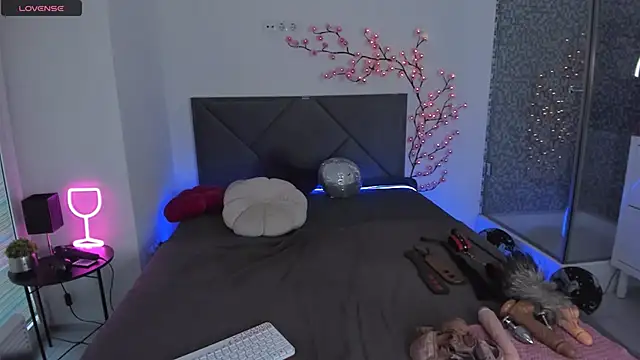 CassieEvans online show from 02-08-26, 06:44