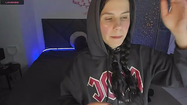 CassieEvans online show from 04-19-26, 05:30