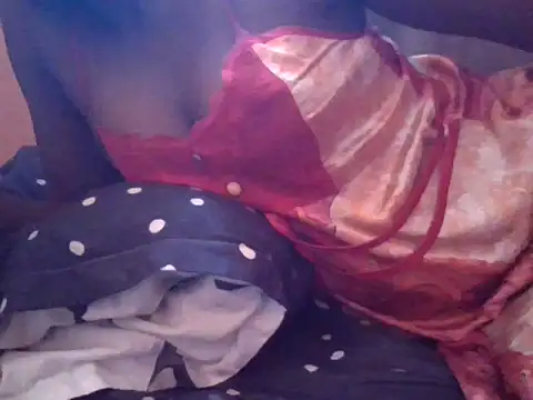 ebonyvalleria1 online show from 04-12-26, 07:33