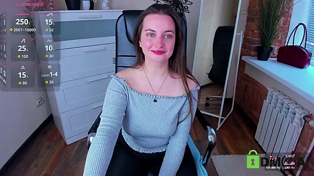 Snapshot of Astarte_Aste chatting on 10-05-25, 10:50 Astarte Aste online show from 10-05-25, 10:50