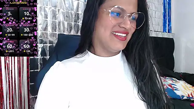 Snapshot of SweetAlmaa chatting on 09-22-25, 12:11 SweetAlmaa online show from 09-22-25, 12:11