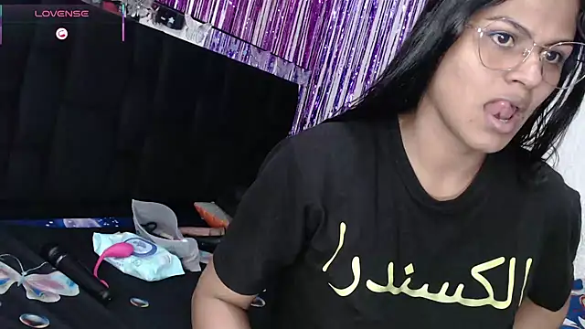 SweetAlmaa online show from 11-27-25, 08:09