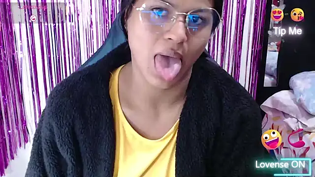 SweetAlmaa online show from 03-09-26, 10:19