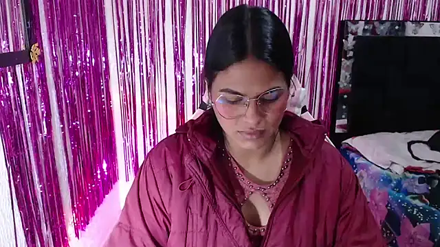 Snapshot of SweetAlmaa chatting on 04-27-26, 10:24 SweetAlmaa online show from 04-27-26, 10:24