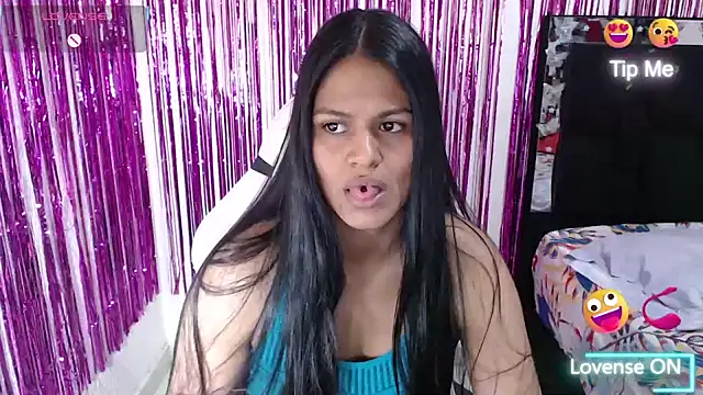 SweetAlmaa online show from 03-15-26, 04:25