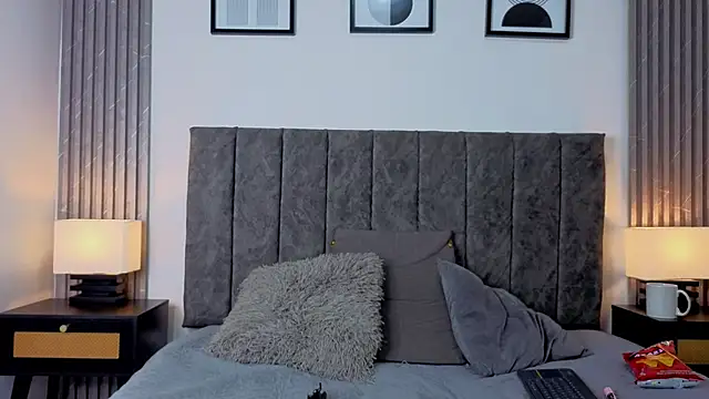 Ema Stone65 online show from 10-18-25, 10:23