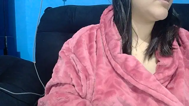 Snapshot of luckygirl111 chatting on 06-18-26, 04:45 luckygirl111 online show from 06-18-26, 04:45