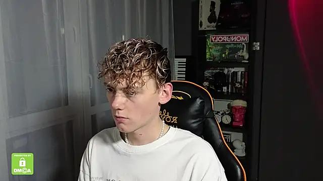 Keytaro online show from 10-04-25, 10:22