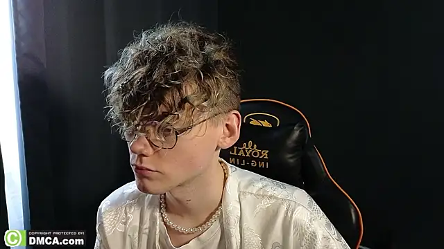 Snapshot of Keytaro chatting on 02-03-26, 09:58 Keytaro online show from 02-03-26, 09:58