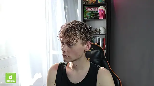 Keytaro online show from 09-26-25, 01:18