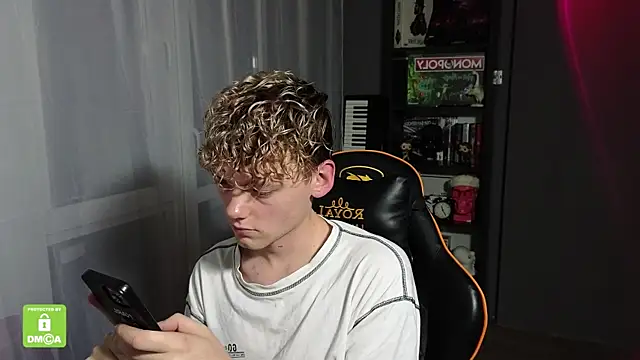 Keytaro online show from 10-03-25, 08:54