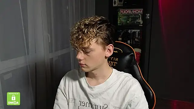 Keytaro online show from 10-21-25, 11:48