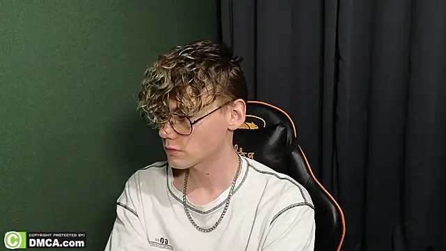 Snapshot of Keytaro chatting on 02-20-26, 01:13 Keytaro online show from 02-20-26, 01:13